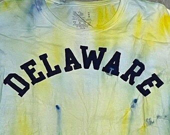 COLLEGE TAILGATE - university of delaware (uDel) blue and yellow hand tie dyed trendy oversized tee - size MEDIUM
