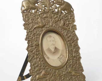 Antiguo persa latón repousse cuadro marco de fotos