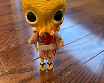 Calamar de seda y cardo en muñeca Kimono