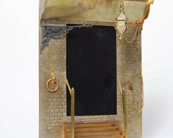 Marco de la puerta de latón dorado orientalista antiguo