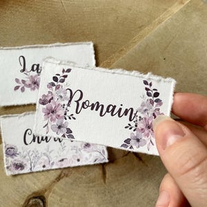 Marques places personnalisable thème Lilas (modèle Romain) fait main pour mariage, baptême, anniversaire
