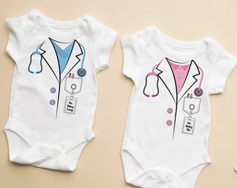 Doctor baby Bodysuit, doctor baby outfit Medical Baby Grow baby Doctor T-shirt baby Dr. gifts doctor outfits kids doctor, Little Dr bodysuit