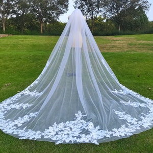 Cathedral Wedding Veil, Elegant Bridal Lace Applique Veil, Single Layer Women Lace Veil , Romantic Wedding White/Ivory Appliqué Lace Veil