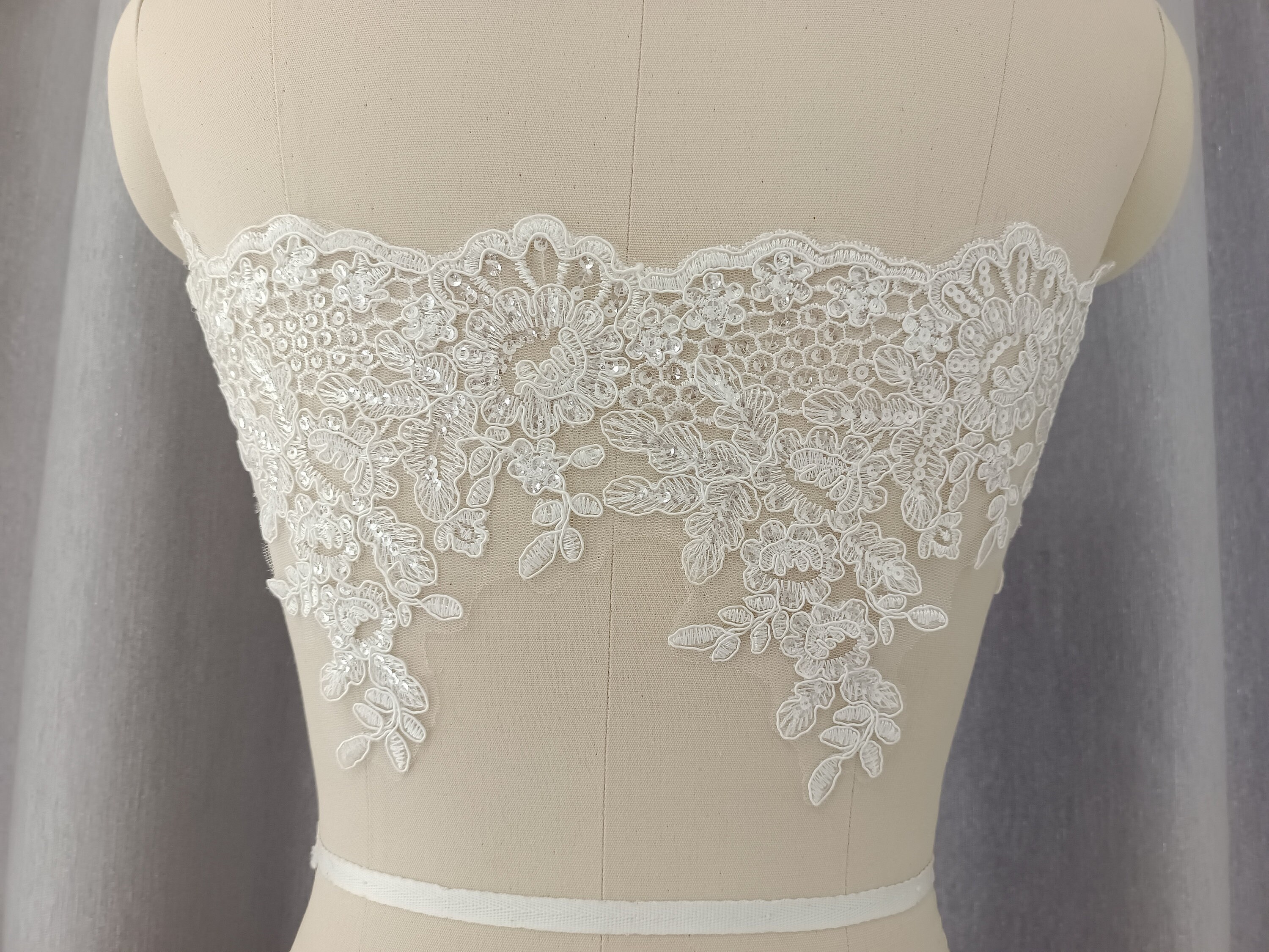 MAYJOYDIY Weißer Stern Mond Pailletten Stoff 1.82m X 1.56m - Glitzer Tüll Für DIY Kleidung & Dekoration