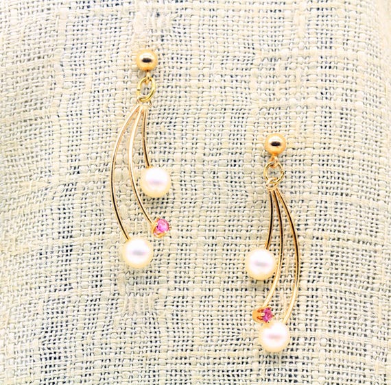 Pearl and Ruby Dangle earrings - image 1