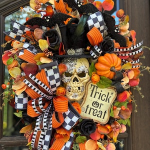 Large skeleton Halloween wreath, traditional halloween mesh wreath, spooky Halloween decor, mesh skull wreath,  Falloween wreath