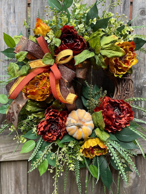 40+ DIY Fall Wreaths Perfect For Decorating Your Front Door