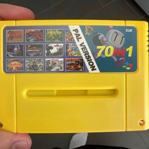 70 in 1 SNES ゲームカートリッジ | イエロー スーパーニンテンドー ユーロバージョン | マルチゲームコレクション | レトロクラシック 16 ビットゲーム | PAL SNES