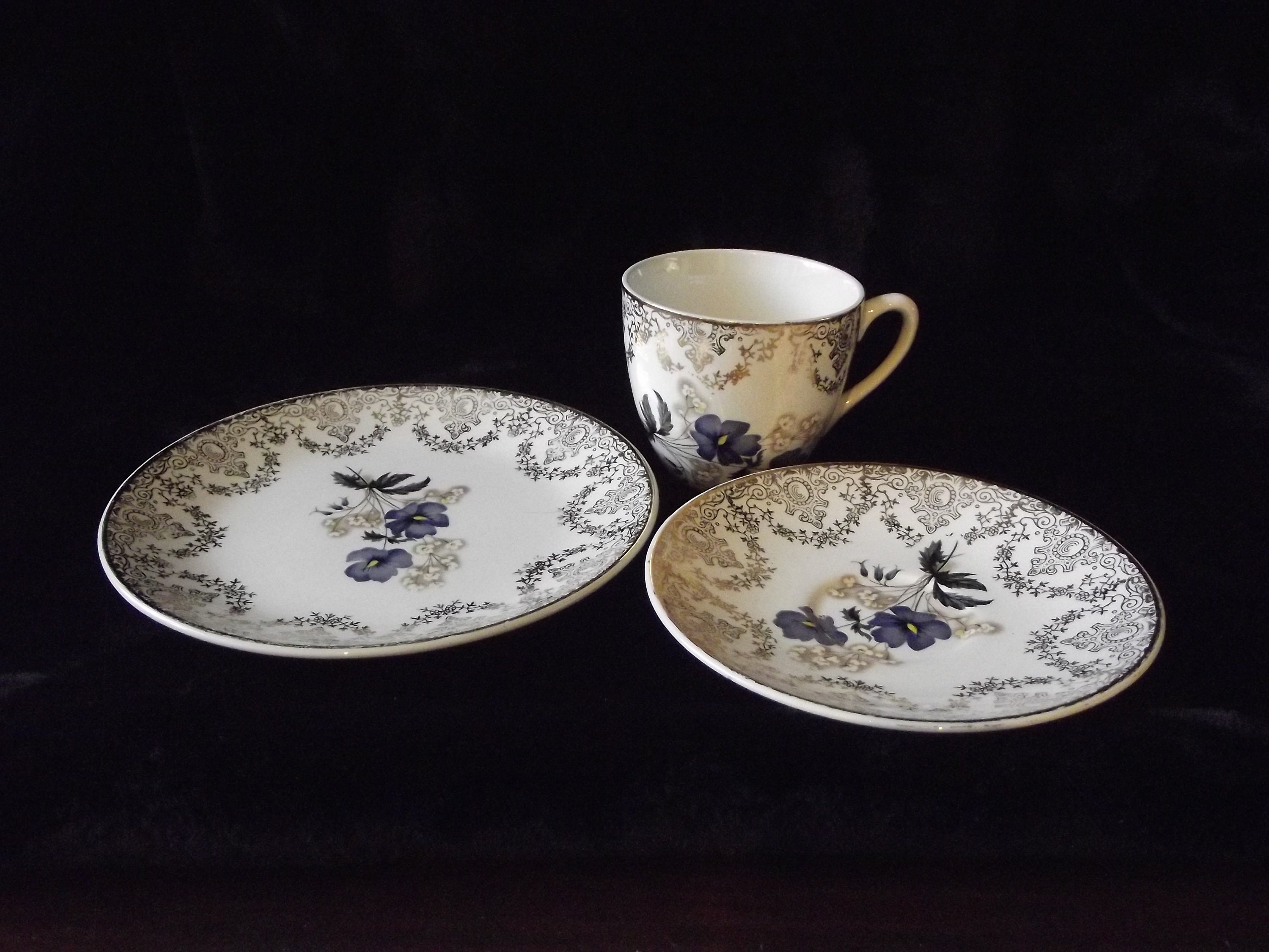 Vintage Tea Cup Trio de British Anchor Potteries de Etsy
