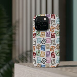 Eras Stamp Phone Case Music Era Collage iPhone-hoesje MagSafe-compatibele beschermende telefoonhoes cadeau voor Swift-fan Stempel collage telefoonhoesje afbeelding 13