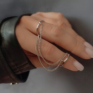 Silver chain ring set, silver ring set, multi finger ring, ring with chain, goth ring set gothic fashion, egirl eboy Korean jewelry biker