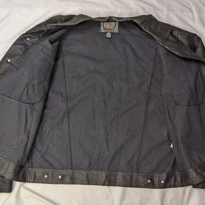 Vintage Y2K Guess Faux Snakeskin Vegan Leather Jacket Lining