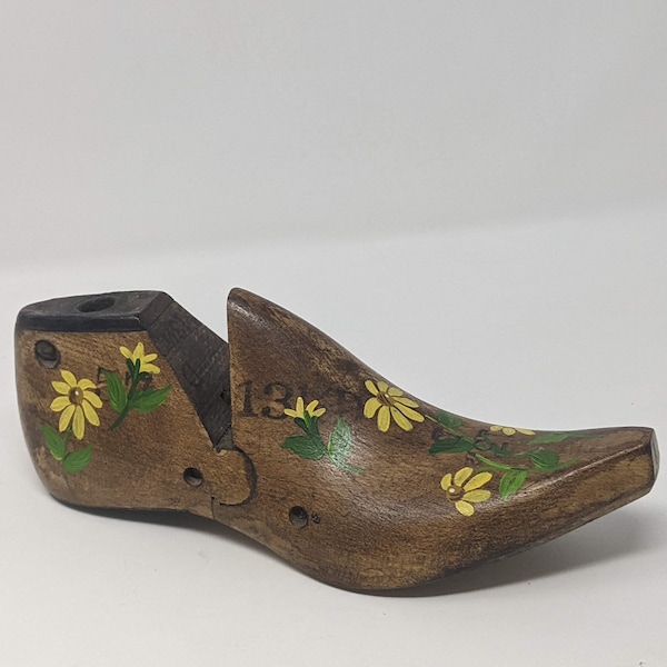 Charming Vintage Hand-Painted Wooden Shoe Mold – A Floral Delight