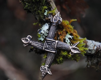 Brigid's Cross Pendant in Solid Bronze