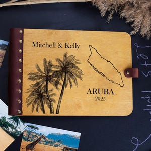 Familienurlaub Aruba Fotoalbum - Personalisiertes Leder & Holz Reisetagebuch - Aruba Karte graviertes Erinnerungsbuch - Geschenkidee zum Jahrestag