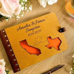 Livre d'or de mariage personnalisé en bois avec cartes, livre d'or signe l'aventure vous attend, album de mariage à destination livre d'or personnalisé État pays