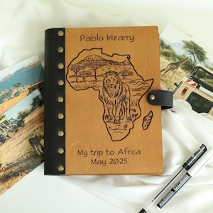 Libro de aventuras de safari personalizado, álbum con mapa de África y grabado de leones, cuaderno de viaje de cuero, regalo para viajeros, regalo de explorador para hombres