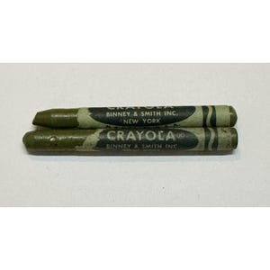 Binney & Smith Vintage Old Crayola Crayons Olive Green Color Set 2 Art Drawing
