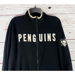 Chaqueta polar negra con cremallera completa y bordado de los Pittsburgh Penguins Old Time Hockey imagen 4