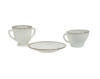 Juego de vasos de leche con espirales estriadas y detalles dorados de estilo vintage de Anchor Hocking Fire King Oven Ware