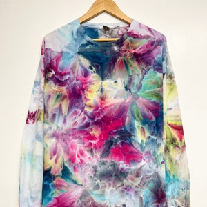 Hand dyed ,L, Multi color floral tie dye long sleeve T-shirt in Unisex size L, Only one available