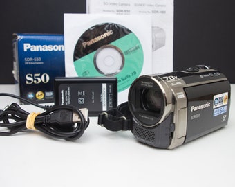 2000's Caméscope Panasonic SDR S50 + Carte SD Complètement testé - Avec accessoires
