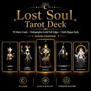 Może przedstawiać: Talia kart tarota zatytułowana "Lost Soul Tarot Deck" ze złotymi literami i akcentami. Obraz przedstawia pięć kart tarota ze szczegółowymi ilustracjami, w tym "The Emperor" i "The Hermit". Talia zawiera 78 matowych kart, holograficzne złote krawędzie i przewodnik.