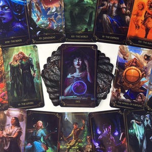 Grail of Forgotten Stories Tarotkartenspiel - Randlos, Premium-Qualität, 78 Kartenspiel mit Ratgeber.