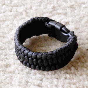 Black Trilobite Paracord Bracelet
