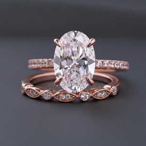 Conjunto de anillos de boda solitario con detalles, conjunto de anillos de diamantes y moissanita ovalados y redondos, alianza apilable de media eternidad, regalo para el Día de la Madre.