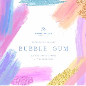 Puede incluir: Un conjunto de 12 trazos de pincel de acuarela en colores pastel, incluyendo rosa, azul y morado, con acentos de purpurina dorada y rosa. El conjunto también incluye una imagen de fondo. El texto "BUBBLE GUM" está escrito en negrita. El texto "12 PNG BRUSH STROKE + 1 BACKGROUND" está escrito en una fuente más pequeña.