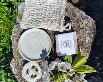 Handgemachte Seife Set Seife, Säckchen, Kissen und Schale