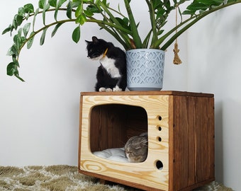 Old tv cat bed, Wooden cat house, Cat cube house tv cat bed, Modern cat house, Vintage tv cat bed Cat house indoor, Cat gift ideas cat house