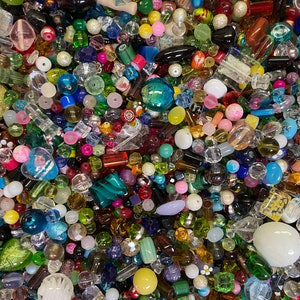 200 Piece Glass Assorted Loose Beads 7ozBulk Mixed Lot 1 Craft Jewelry immagine 3