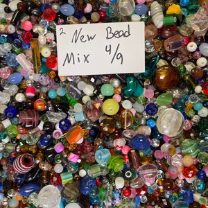 200~* Piece Glass Assorted Loose Beads **7oz+**Bulk Mixed Lot #2 Craft Jewelry!!