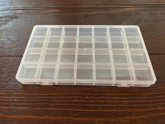 28 Grid Organizer Case, Plastic Transparent Storage Box-  Beads, Earrings, Crafts!!