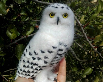 Needle felted owl, needle felted, owl decor, owl ornaments, owl sculpture, owl decorations, snowy owl, felted owl, wool owl, fiberart