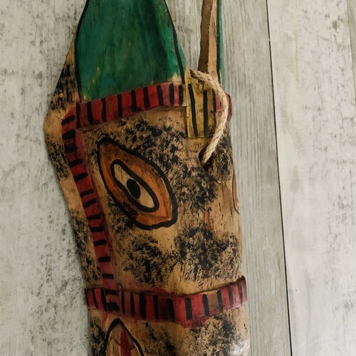 Guapo Horse Wooden Mask / Guatemalan shops / Vintage / Mayan Art / Hand Carved Hand Painted / Wall Hanging / Wall Art / Folk Art