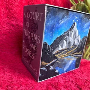 A Court of Thorns and Roses - Sarah J Maas