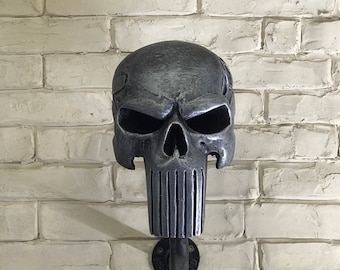 Skull Motorcycle Helmet Stand: Biker Gift