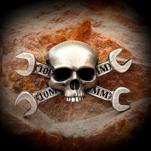 Skull and Crossbones spanner/wrench pin/badge