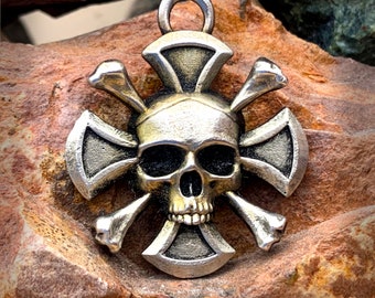 Skull and Cross pendent