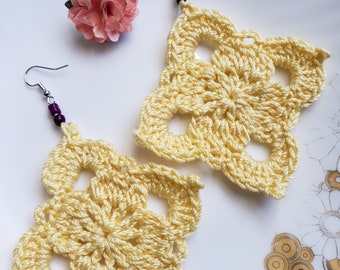 Handmade crochet earring