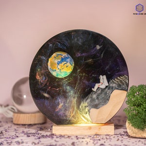 Interstellar Epoxy Resin Lamp: Astronaut Galaxy Night Light