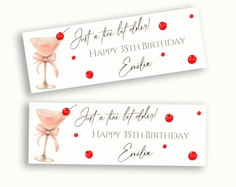 Gepersonaliseerde roze cocktailverjaardagsbanner | Gewoon een Tini Bit Older-bordje | Martini verjaardagsdecoratie | Kersendrankthema