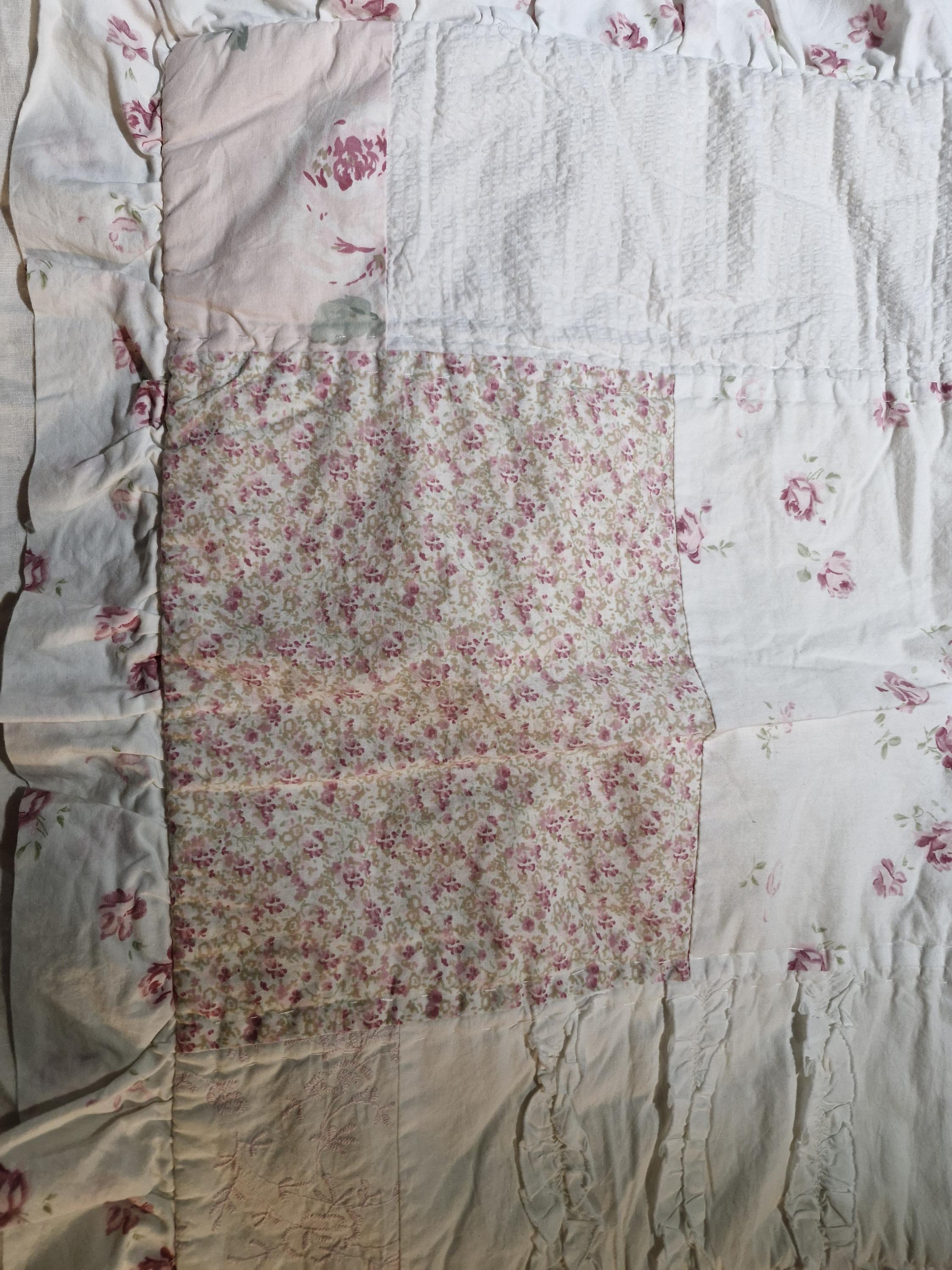 Coussin Shabby Chic Patchwork, Blanc Et Motif Floral, Tout Neuf Avec étiquettes