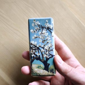 Regalo per fumatori: portasigarette sottile a forma di fiore di mandorlo | Scatola di legno fatta a mano | regali per fumatori