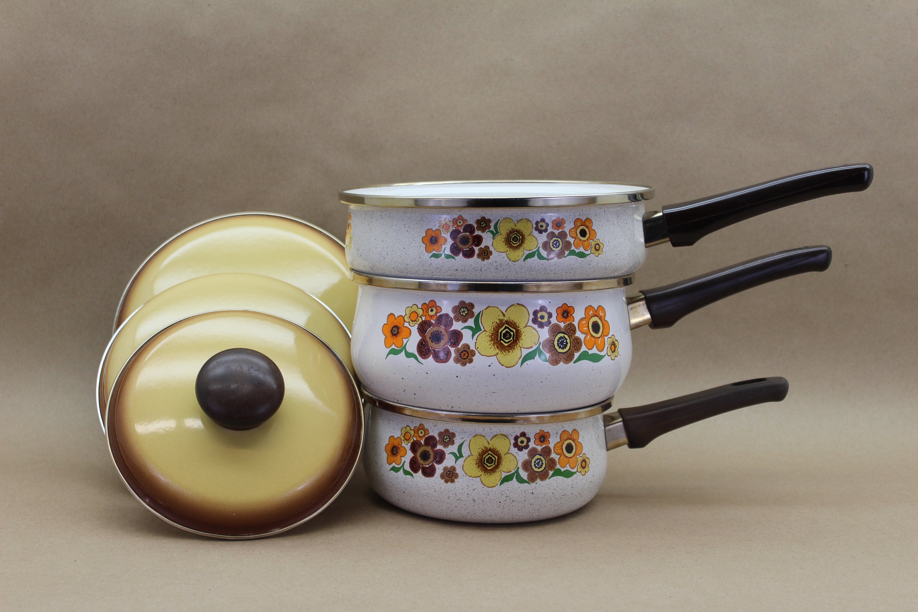 Vintage 70s Harvest Blossom Porcelain Enamel Cookware 6 PC Set Pot Pans