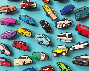 16 adornos para zapatos de Cars para niños, elegidos al azar. Para mayores de 4 años.