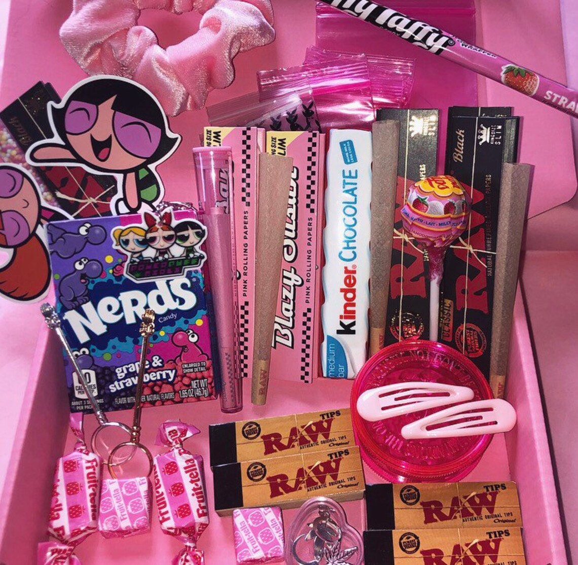 INTERNATIONAL SHIPPING Pink Girly Stoner Box / Kit gift / Etsy